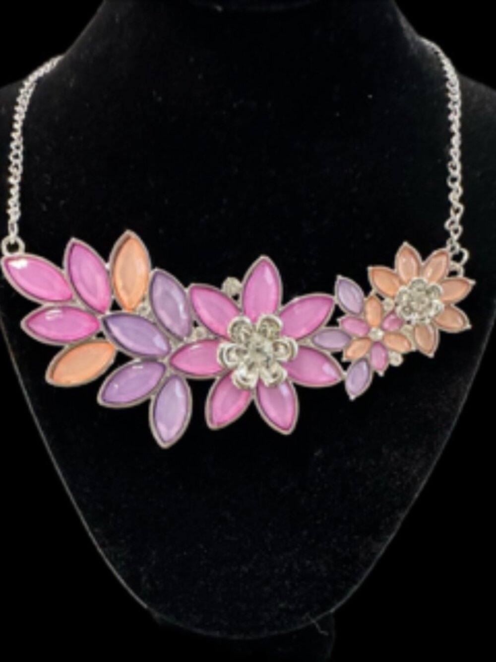 NWT Silver Chain Necklace with Peach, Lavender Pink Flowers